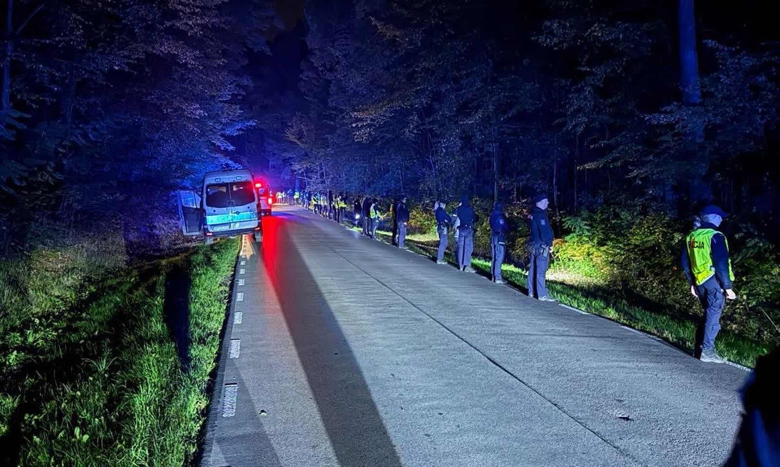Zaginął podczas grzybobrania. Ponad 200 policjantów szukało 77-latka 2 345-299051.jpg