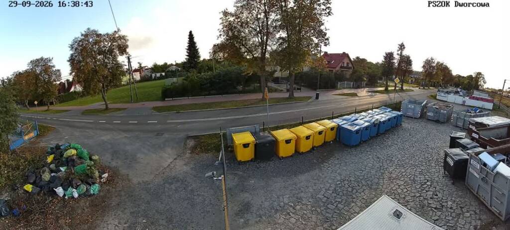 Podrzucają śmieci pod ogrodzeniem. W Świdniku posypały się mandaty 1 EAttachments9792640d64ec3d6253c3ec4974b325ff82c6613 xl