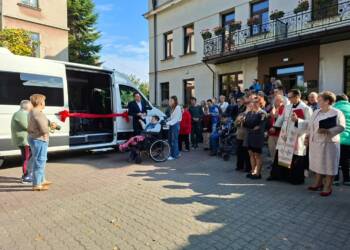 Nowy pojazd dla uczestników warsztatu terapii zajęciowej w Zamościu 2 EAttachments97927668698844d59ca960699d97c5440408f1f xl