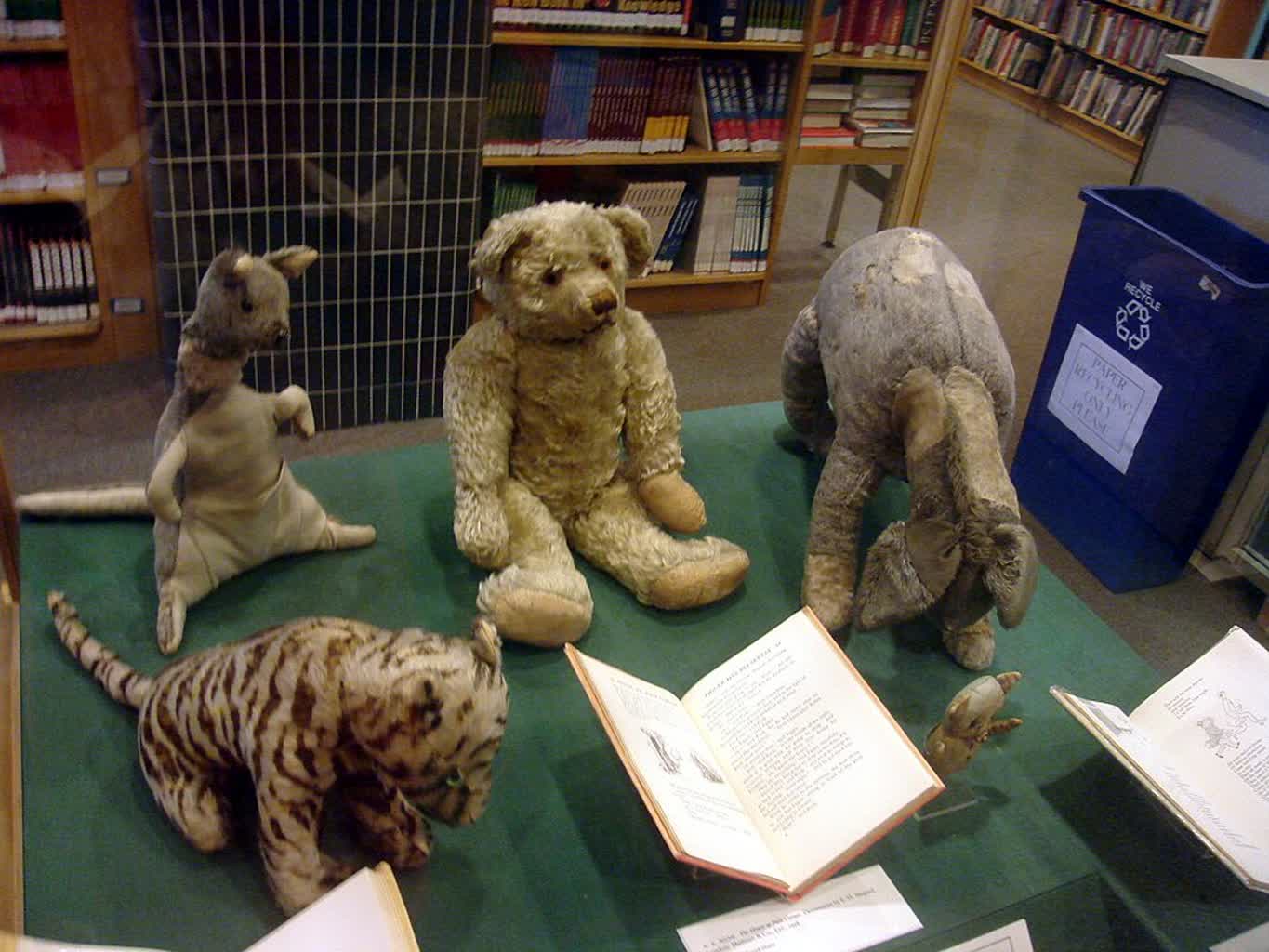 The_original_Winnie_the_Pooh_toys.jpg