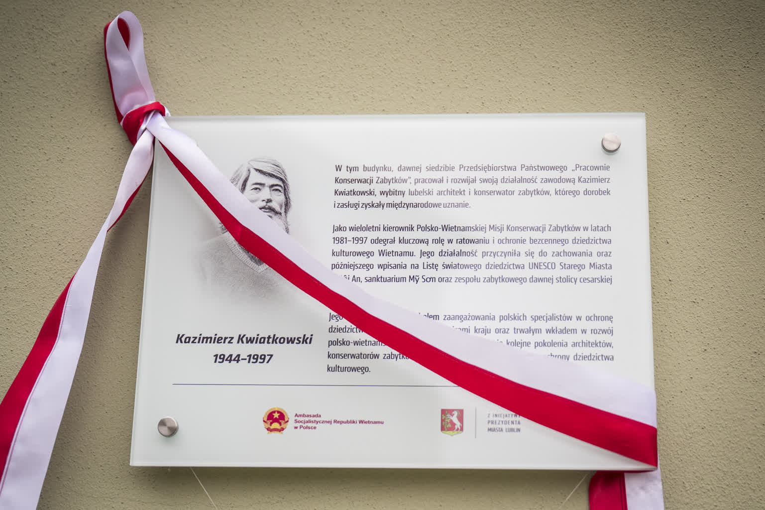 Historia, która może zaowocować w przyszłości. Polsko-wietnamski bohater ma tablicę w Lublinie
