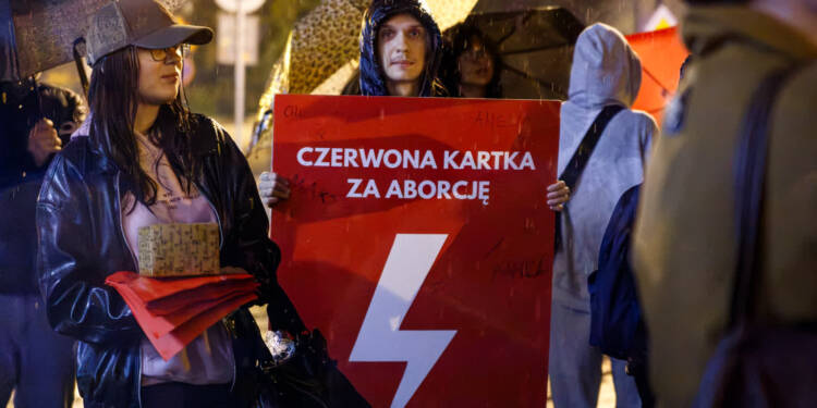 "Czerwona kartkę za aborcję". Demonstracja w Lublinie 1 EAttachments9824466b01bebe5a464928314ba699cf2dffc53 xl
