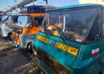 Zlot klasyków motoryzacji w dawnej FSC w Lublinie 2 EAttachments982874694a37546f3cd2cdc1026807e2634069b xl
