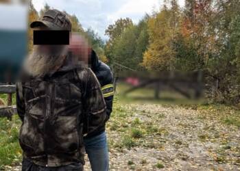 Zamiast płacić alimenty, ukrywał się na farmie. „Łowcy głów” dopadli 48-latka 2 EAttachments98364638996c0aa3a323166a3eb9255f7d399fe xl