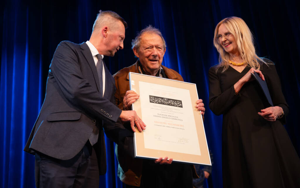 Adam Michnik z Nagrodą Specjalną im. Jerzego Giedroycia 1 EAttachments98377814260b5e1afd0d9d294d218619b053e7e xl
